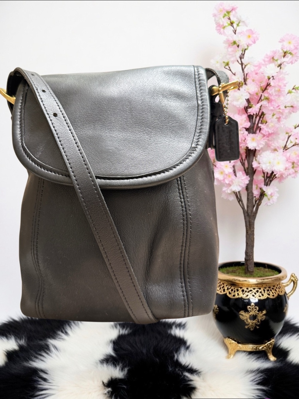 1998 VINTAGE COACH SMALL SOHO FLAP CROSSBODY BAG
